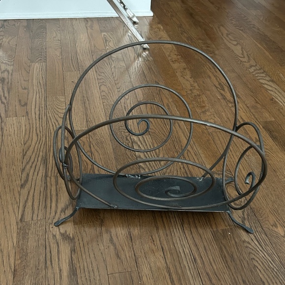 Magazine Rack - Picture 4 of 4